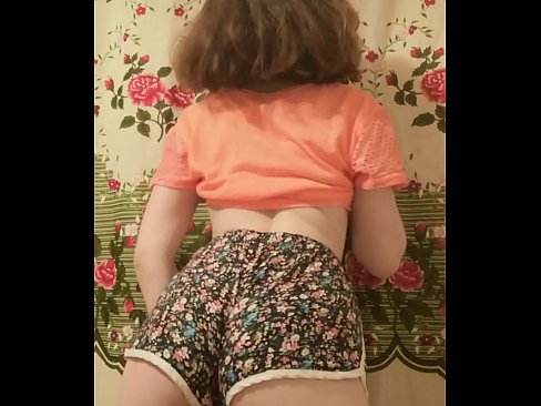 ❤️ Leanabh òg sexy a ’toirt dheth na shorts aice air a’ chamara ❤  Gnè  aig gd.tusar.top ️❤